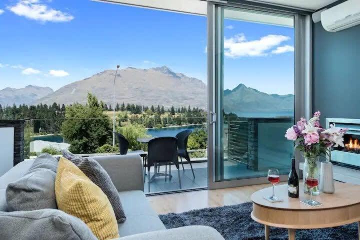 Luxury Lake View - 1 Bedroom ควีนส์ทาวน์ ภายนอก รูปภาพ