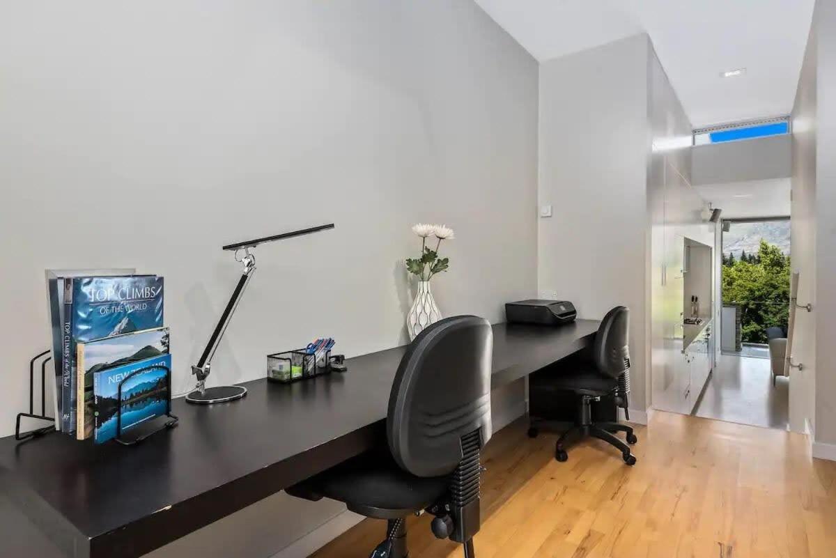 Luxury Lake View - 1 Bedroom ควีนส์ทาวน์ ภายนอก รูปภาพ